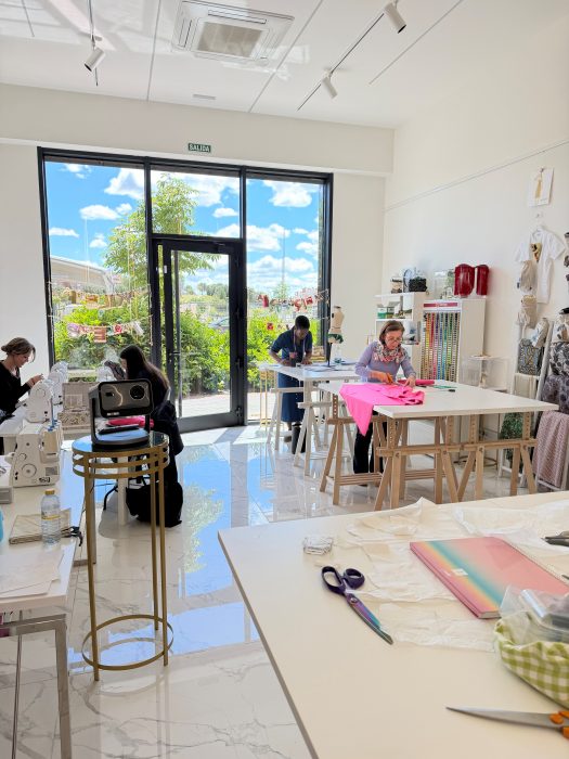 Atelier creativo internacional de diseño y costura en Madrid